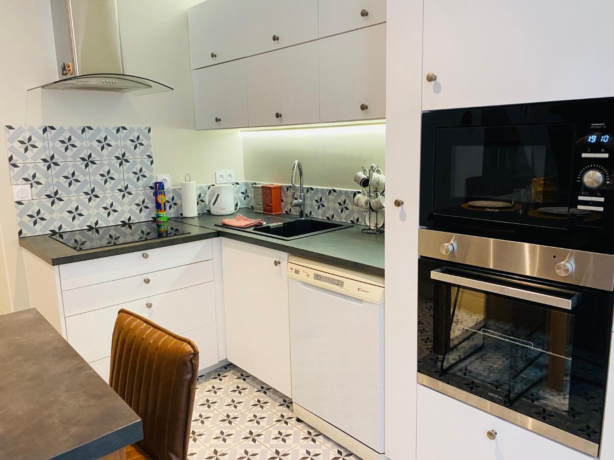 Douillet Et Coquet Appartement Climatise - Parking Prive Gratuit - Centre Montpellier Exterior foto