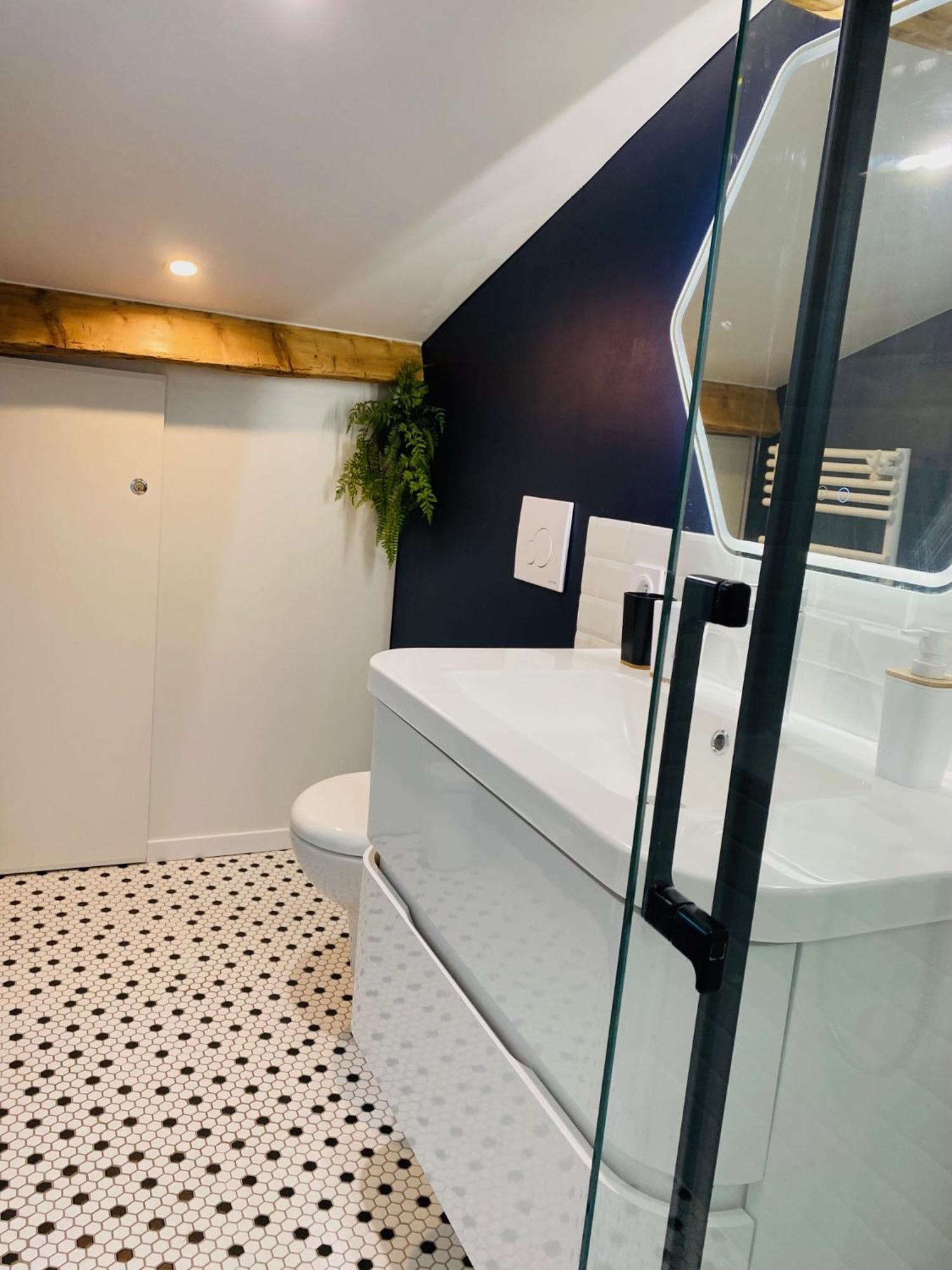 Douillet Et Coquet Appartement Climatise - Parking Prive Gratuit - Centre Montpellier Exterior foto